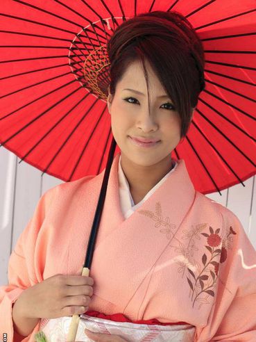 Beautiful Oriental Geisha Akira Ichinose Is Pleasing The Dick With Raunchy Hardcore