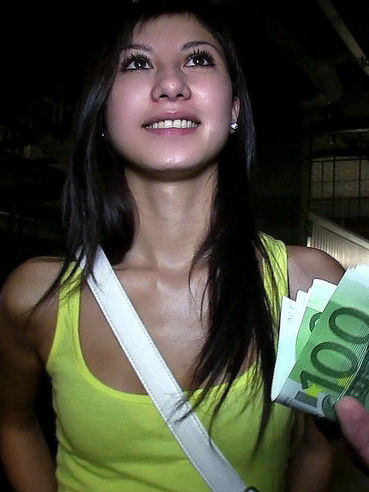 Asian Hottie Momy May Gets Picked Up And Does Hardcore For Some Cold Cash