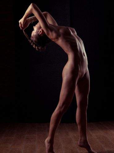 Mesmerizing Beauty Lily C Shows Us The Meaning Of The Term Nude Photographic Art