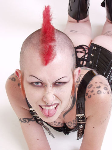 Inked Punk Lady Jax In Black Latex Makes No Secret Of Her Bald Pierced Pussy